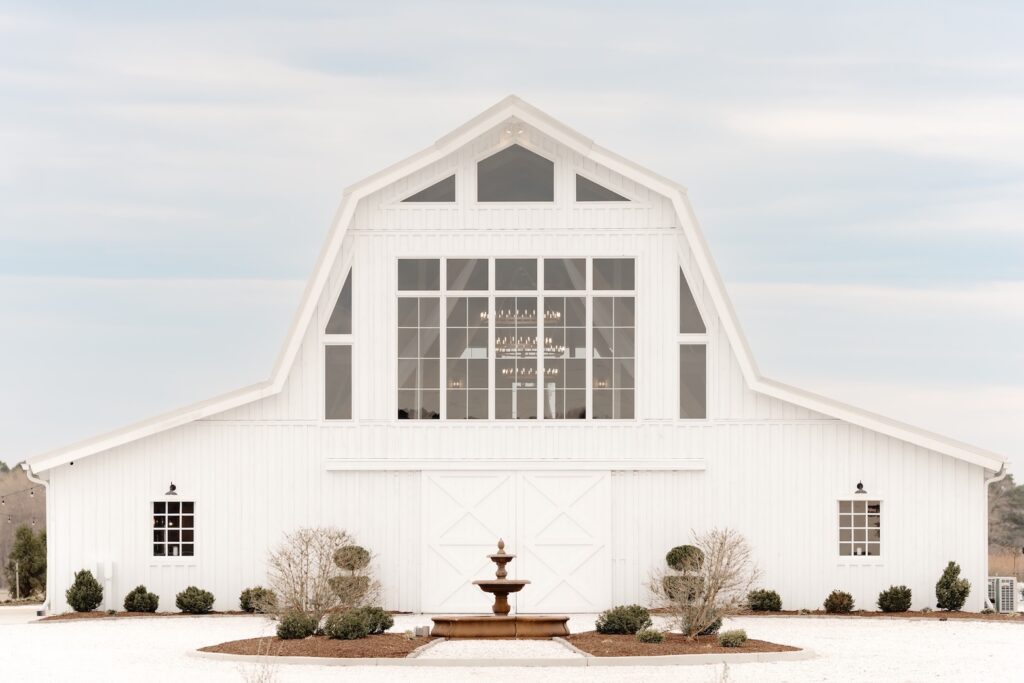 Exterior of Breckenridge Barn venue in Maryland